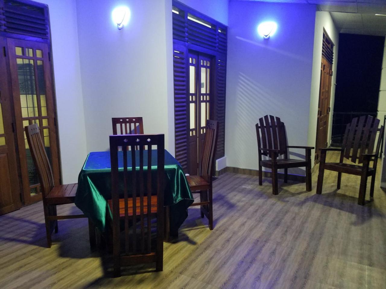 Yashumi Homestay Dambulla Exterior photo