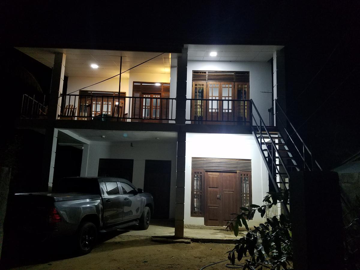 Yashumi Homestay Dambulla Exterior photo