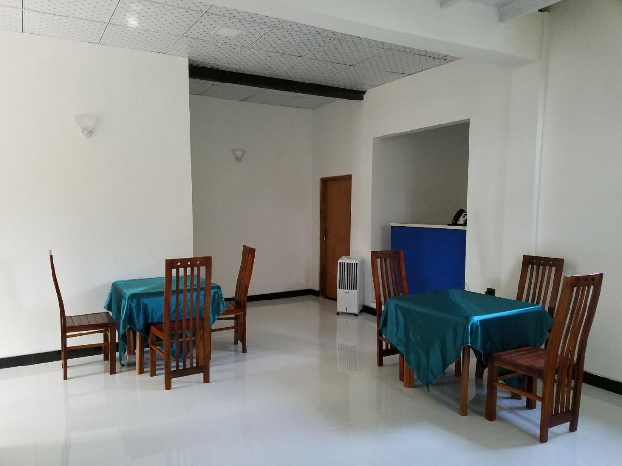 Yashumi Homestay Dambulla Exterior photo