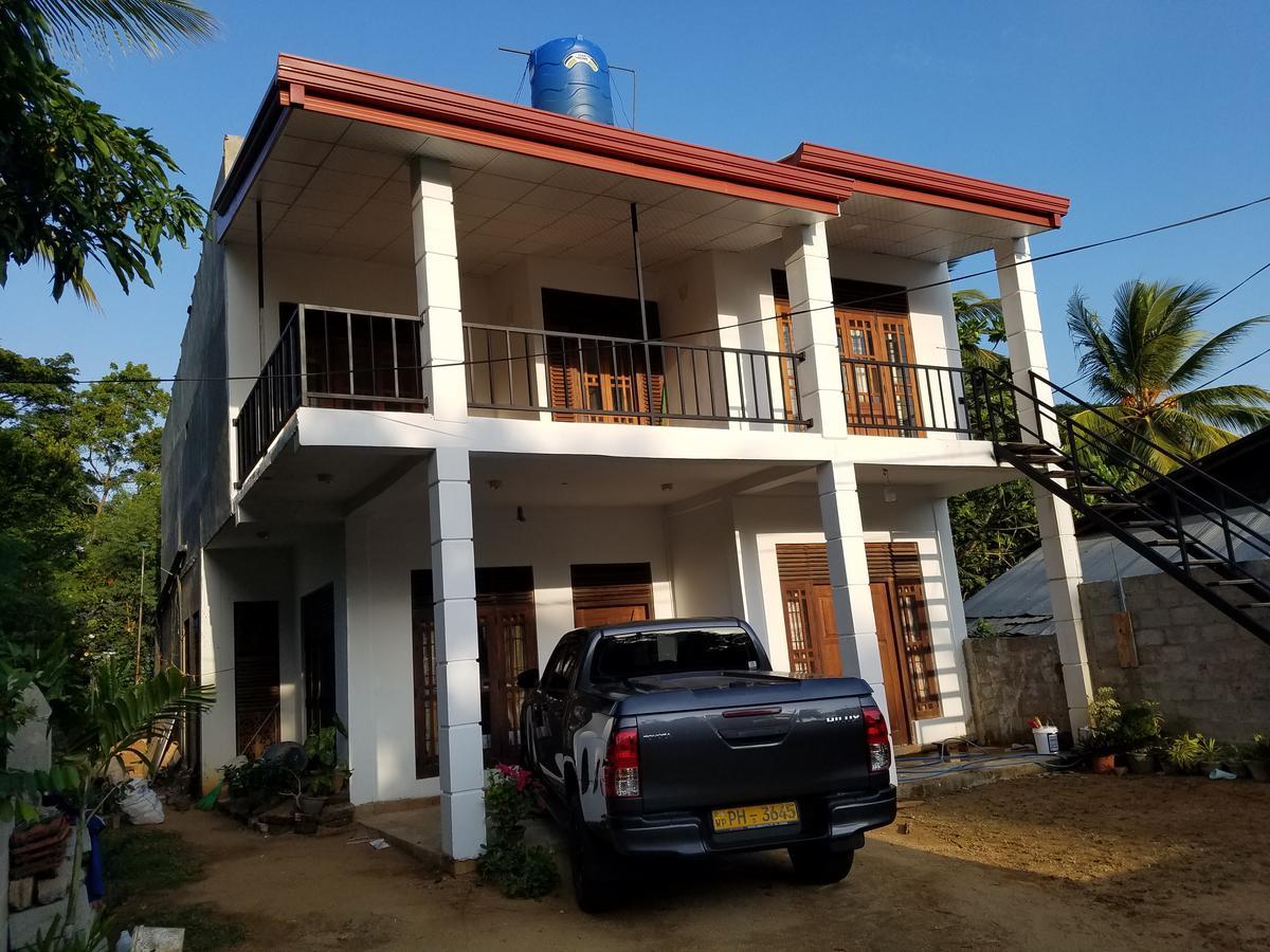 Yashumi Homestay Dambulla Exterior photo